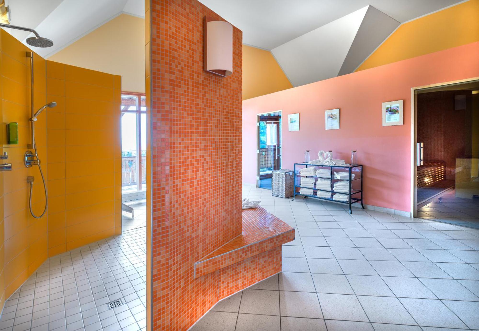 Jufa Hotel Gitschtal Weissbriach Exterior photo